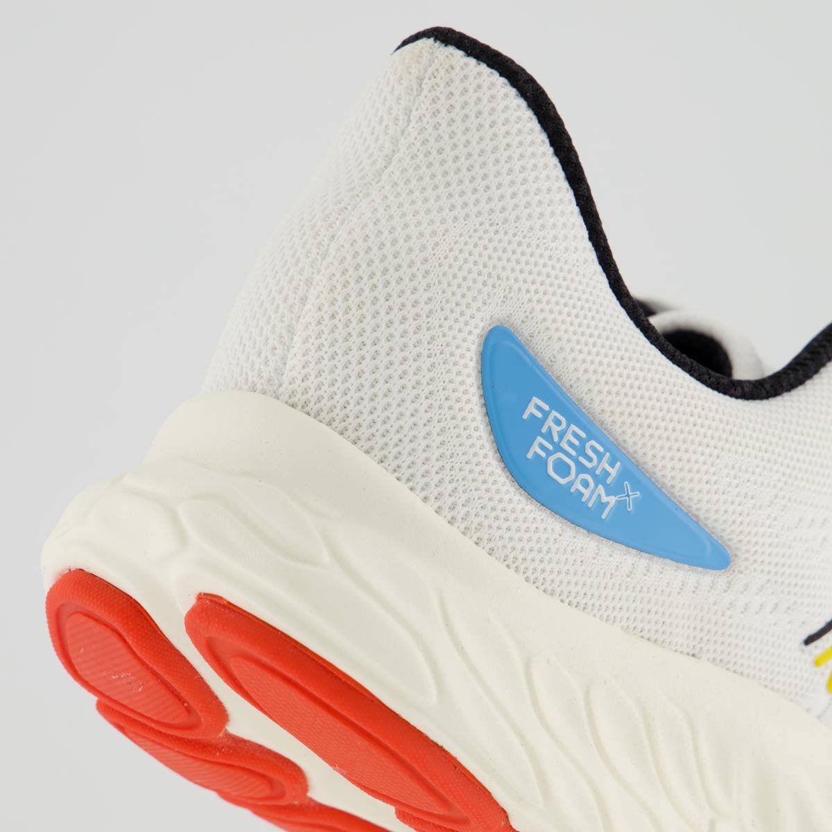 Tênis New Balance Fresh Foam X Evoz V3 Branco e Preto Branco 6