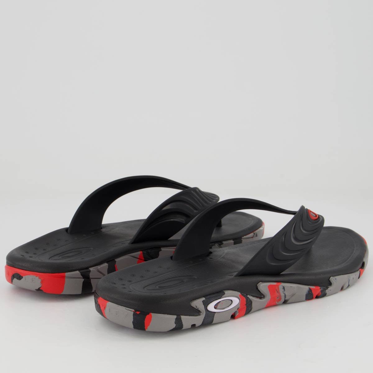 Chinelo Oakley Crowd Camo Preto e Vermelho Preto e Vermelho 4
