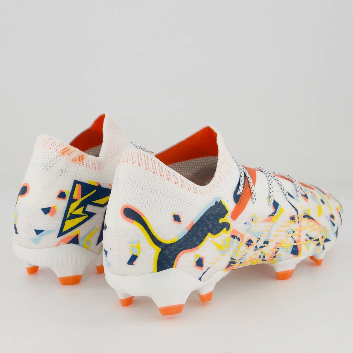 Chuteira Puma Future 7 Ultimate Creativity FG/AG Campo Branca e Laranja Branco/Laranja 3