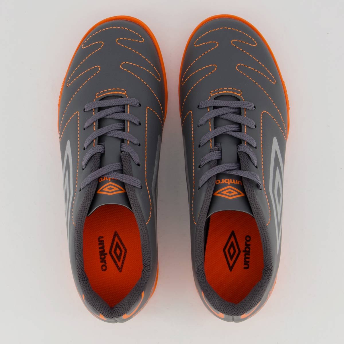 Chuteira Umbro Class 2.2 Futsal Juvenil Cinza e La Cinza/Laranja 4