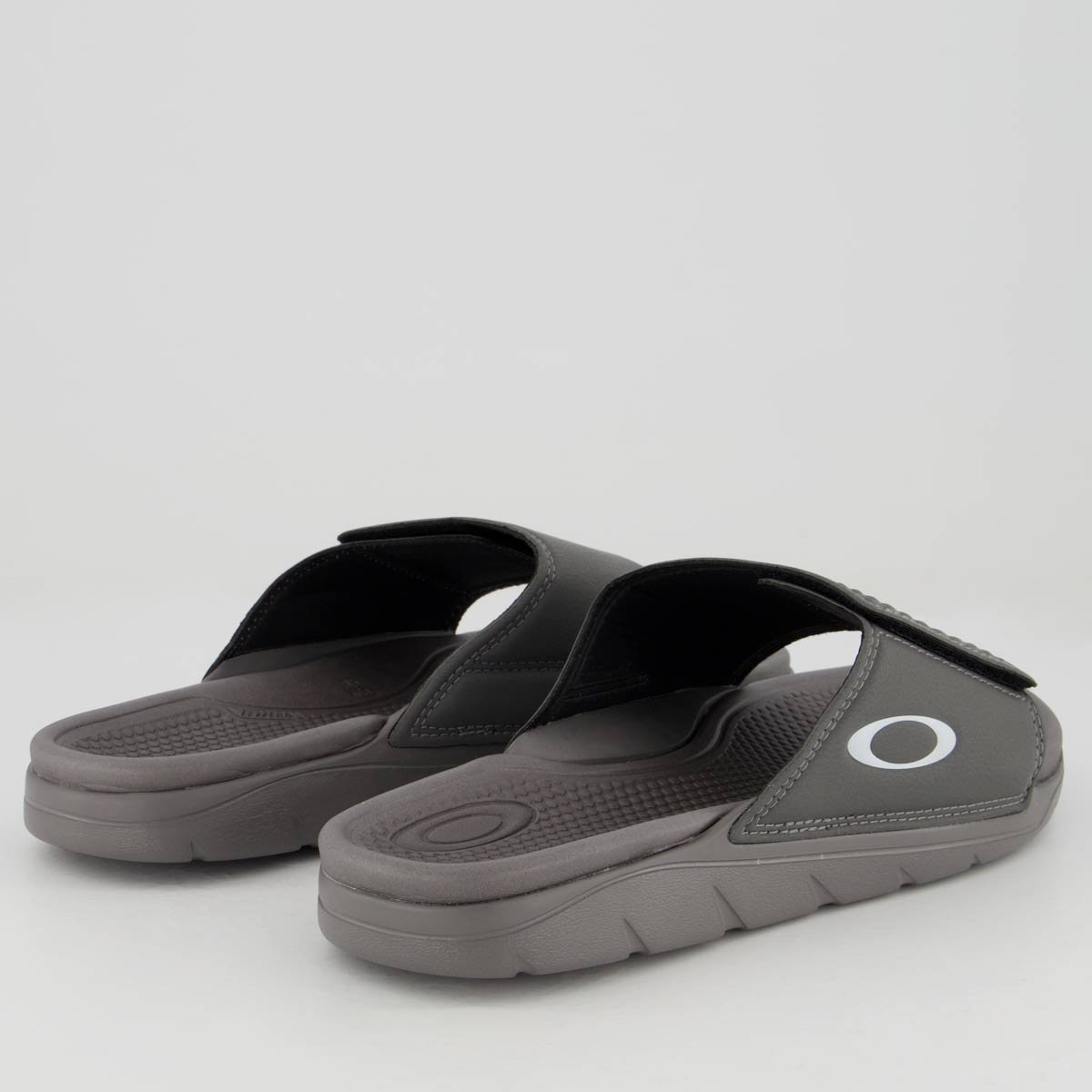 Chinelo Oakley Break Cinza 4