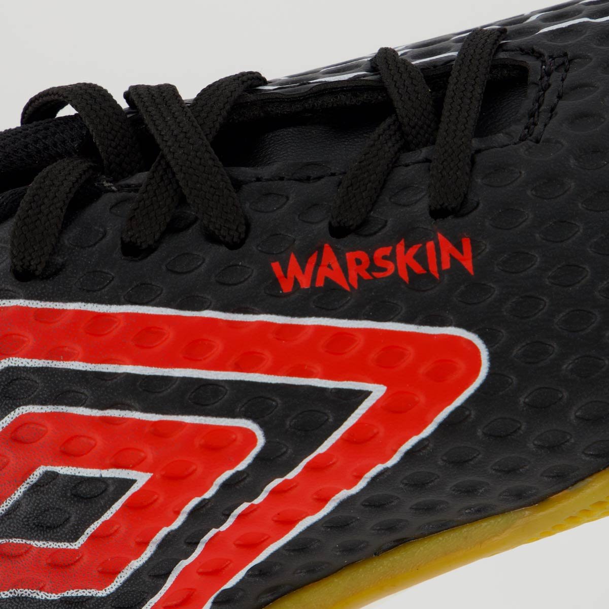 Chuteira Umbro Warskin Futsal Juvenil Preta e Vermelha Preto 7