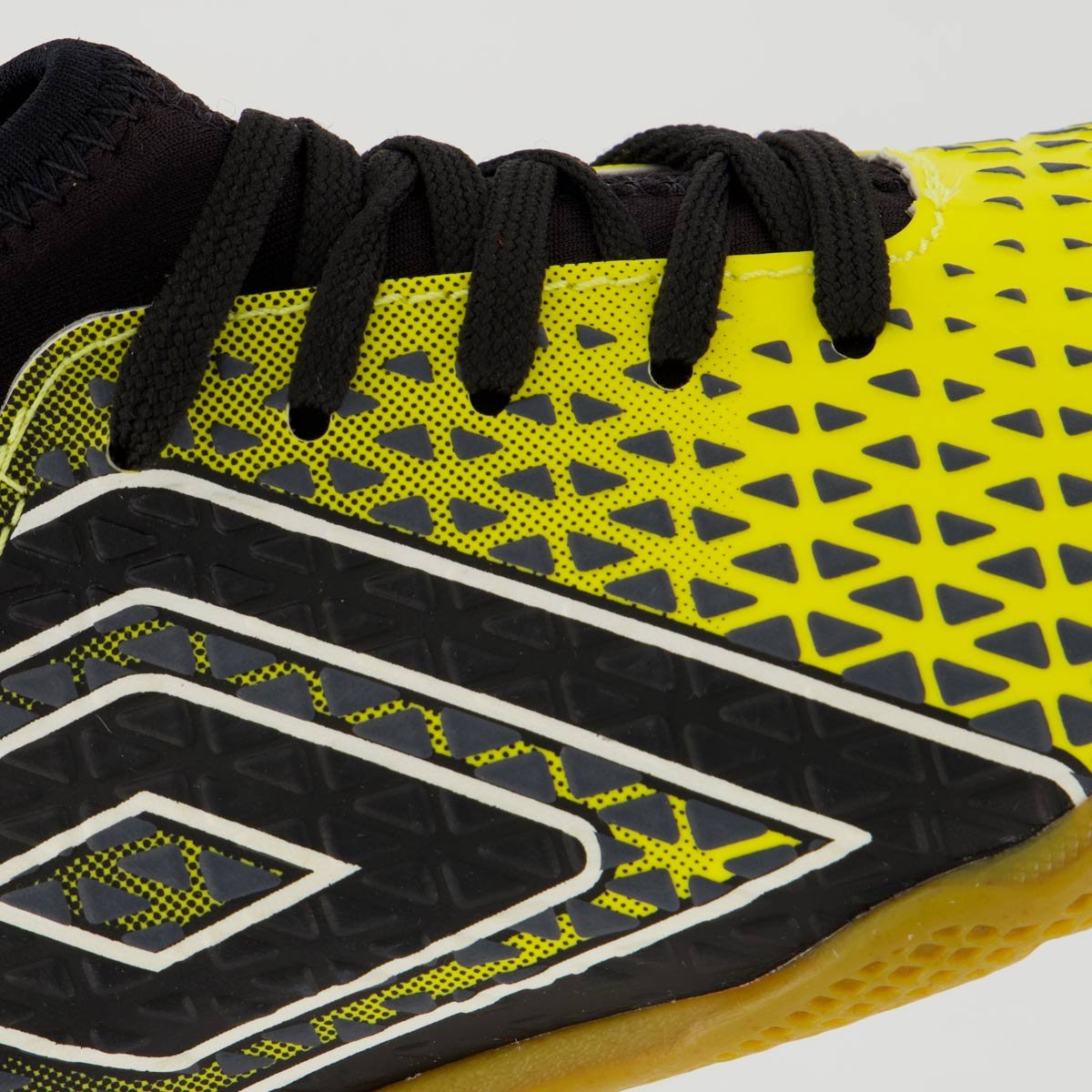Chuteira Umbro Mutant Futsal Juvenil Preto 7