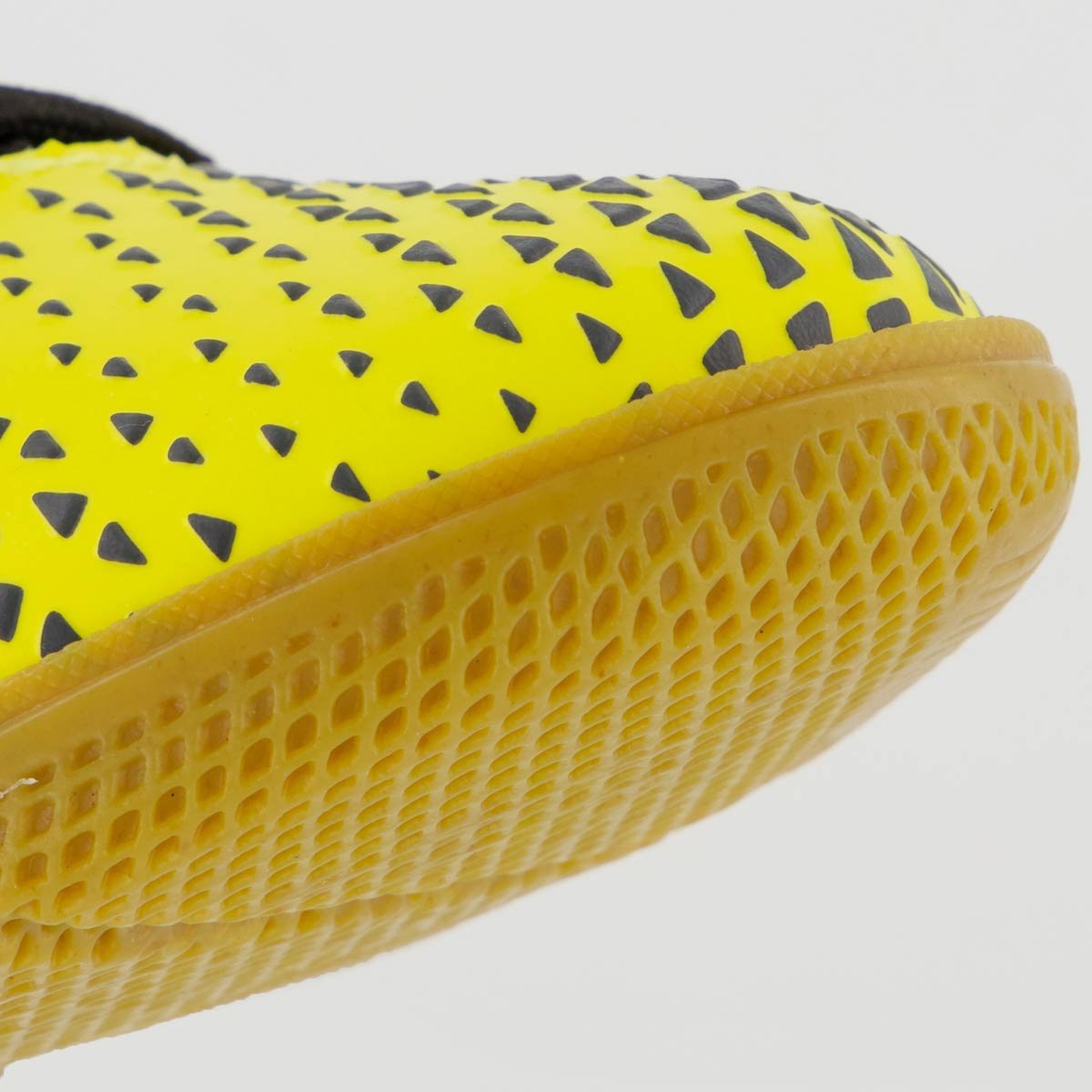 Chuteira Umbro Mutant Futsal Juvenil Preto 8