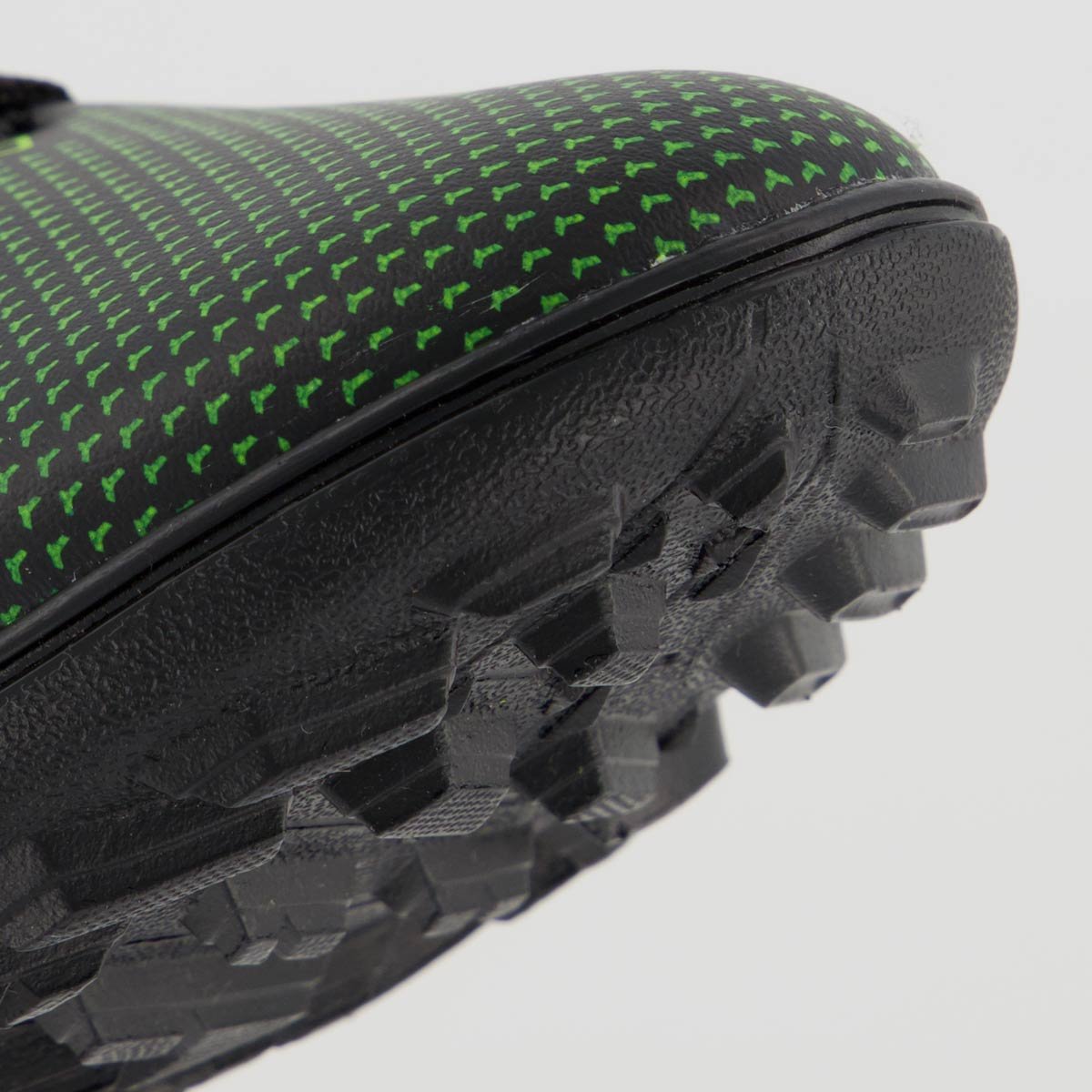 Chuteira Umbro Techno Society Juvenil Preto 8