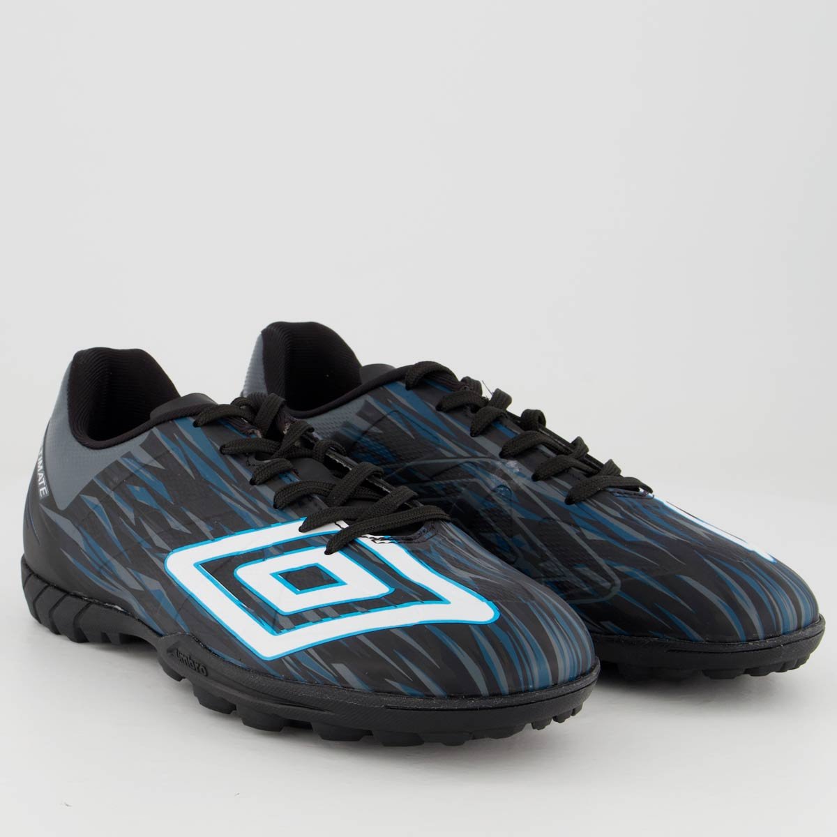 Chuteira Umbro Ultimate Society Cinza 2