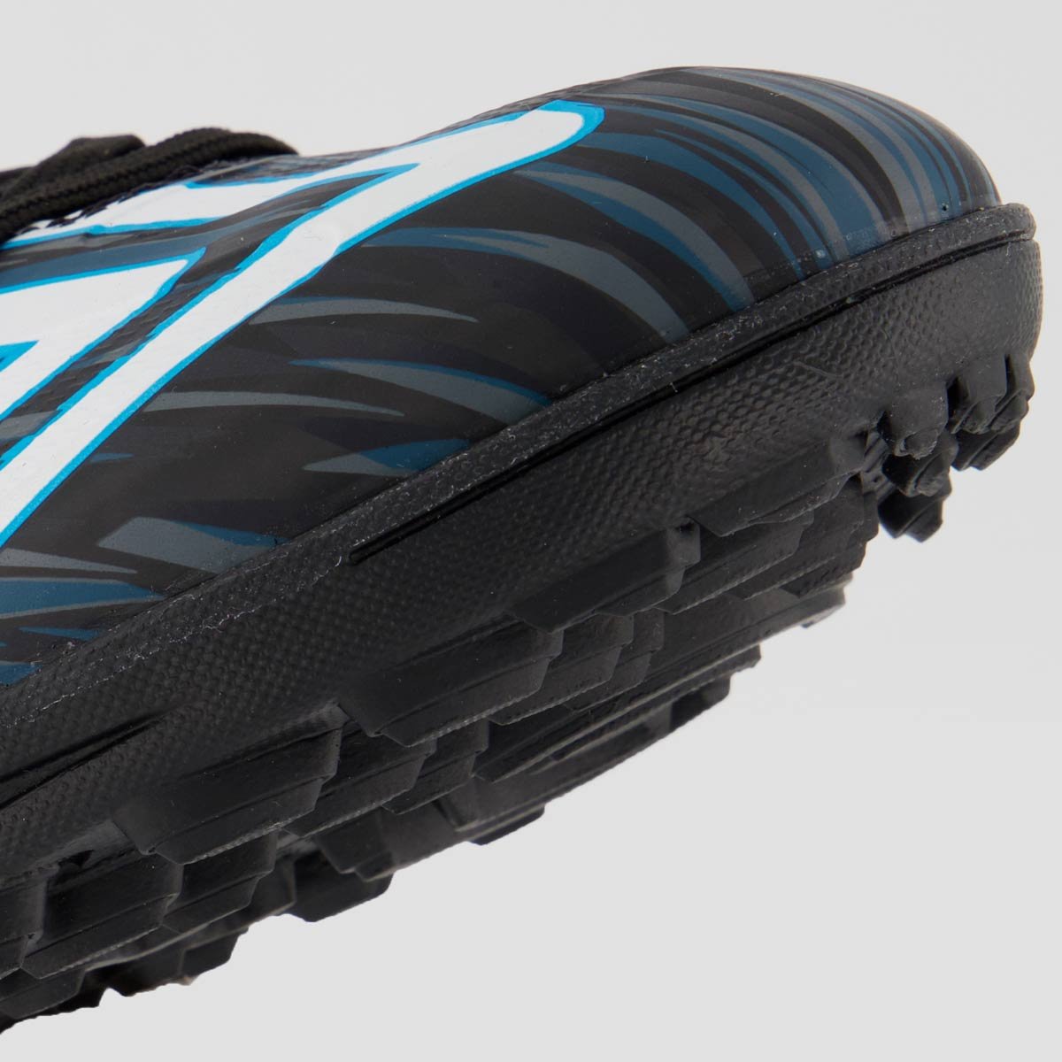 Chuteira Umbro Ultimate Society Cinza 8