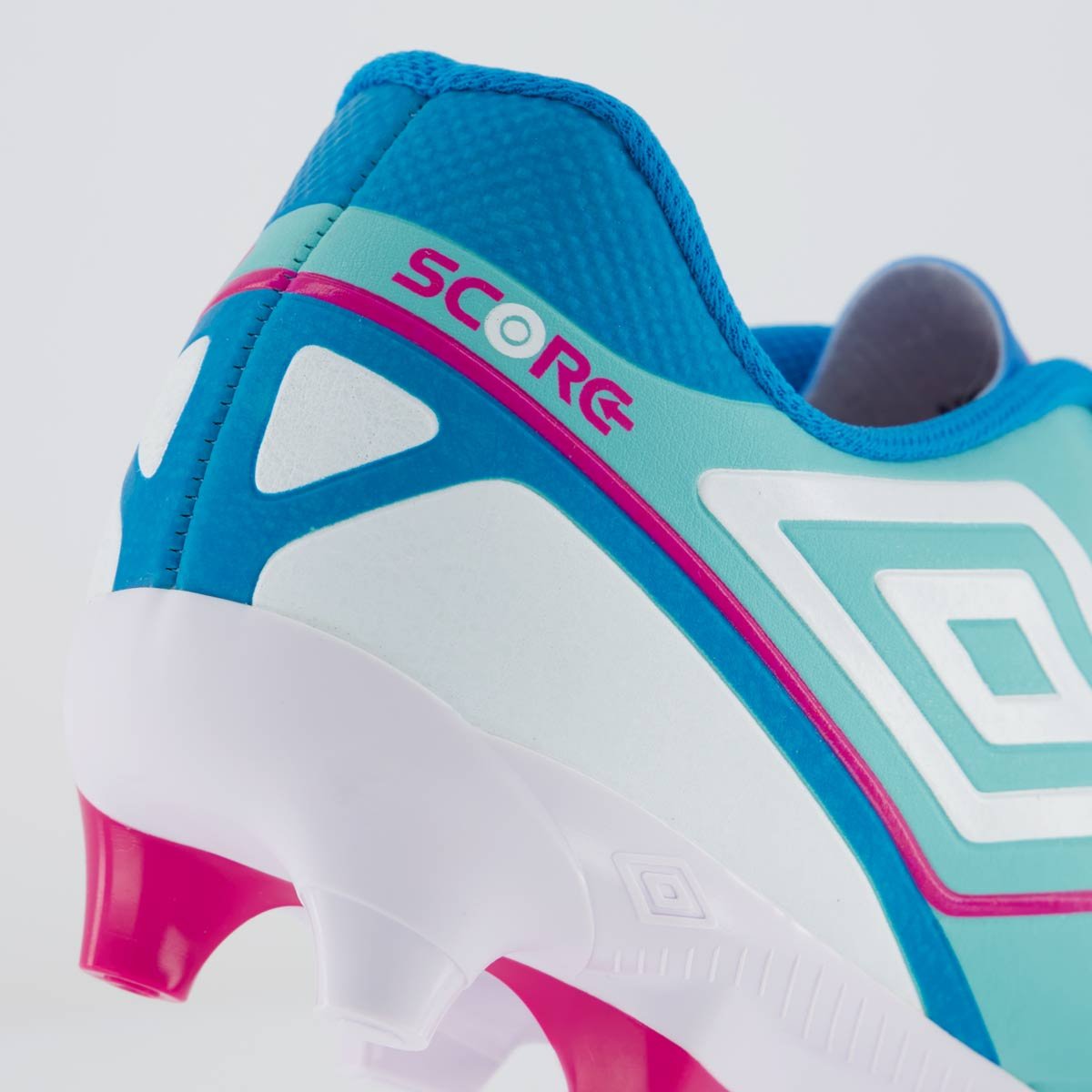 Chuteira Umbro Score Campo Verde 6