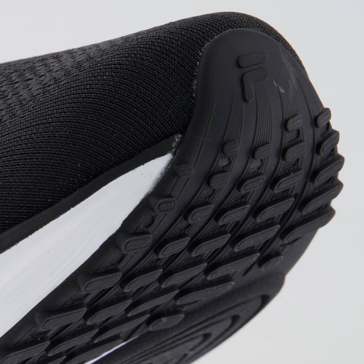 Tênis Fila Racer Sky Preto Preto 8