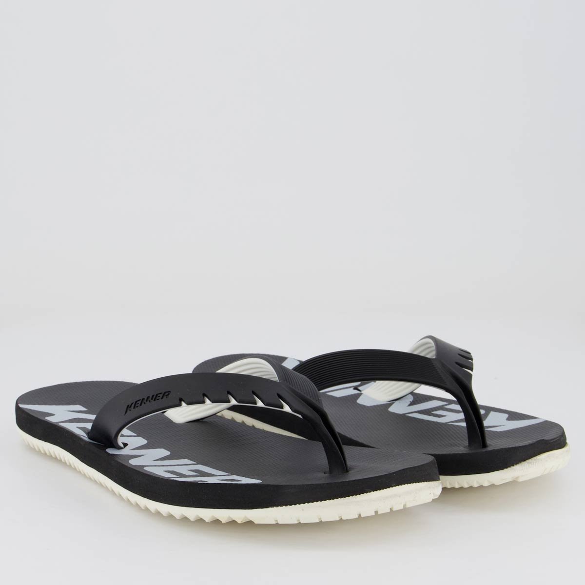 Chinelo Kenner RED Preto e Branco Preto 3