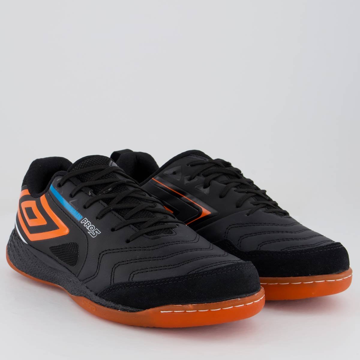 Chuteira Umbro Pro 5 Bump Futsal Preta e Laranja Preto/Laranja 2