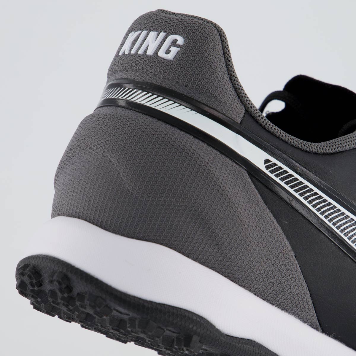 Chuteira Puma King Match TT Society Preto 6