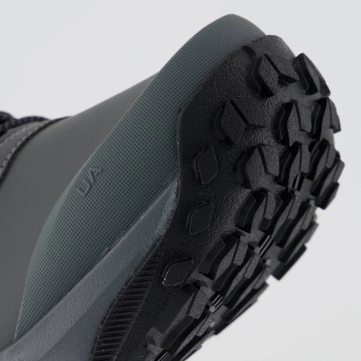 Tênis Under Armour Defense Mid Cinza e Preto Cinza/Preto 8