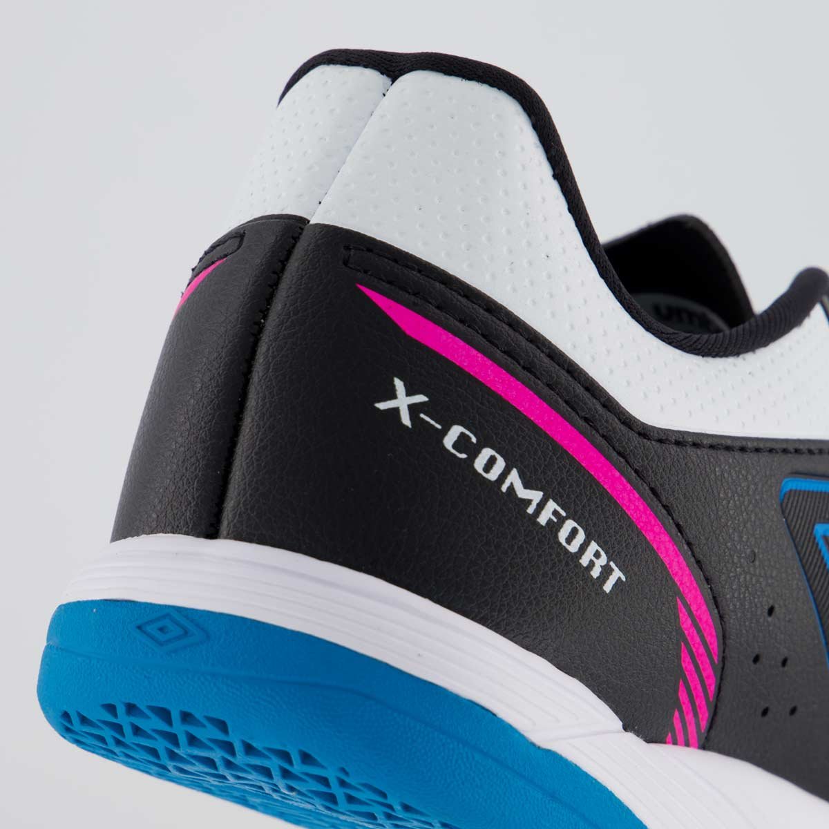Chuteira Umbro X-Comfort Futsal Preta e Azul Preto/Azul 6