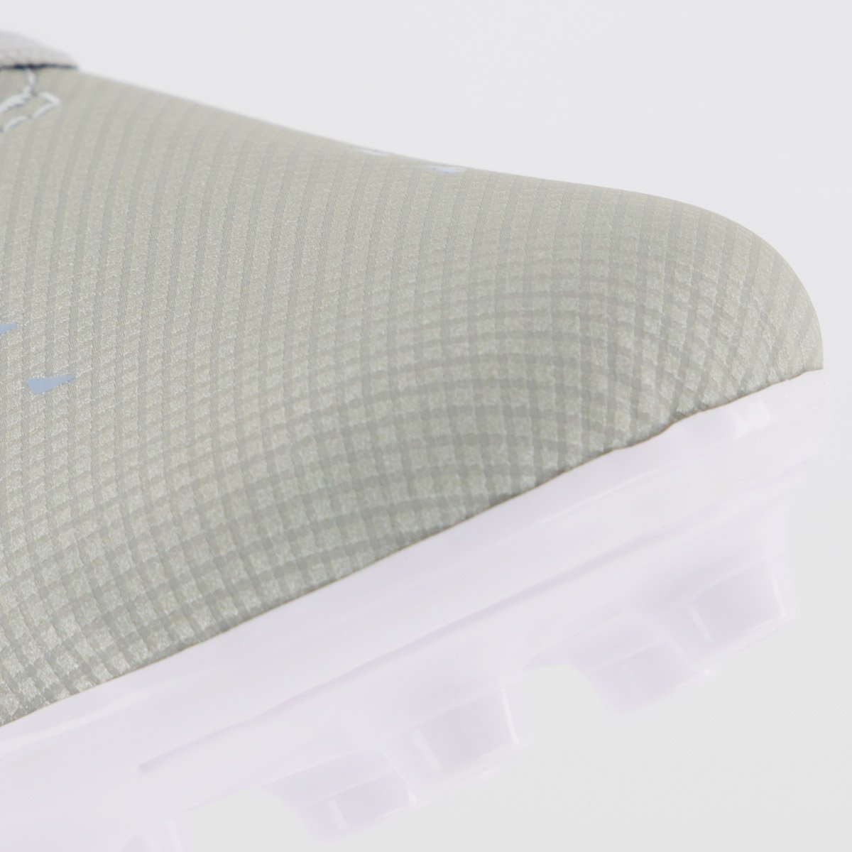 Chuteira Umbro Adamant Top Speed Campo Juvenil Cinza Cinza 8