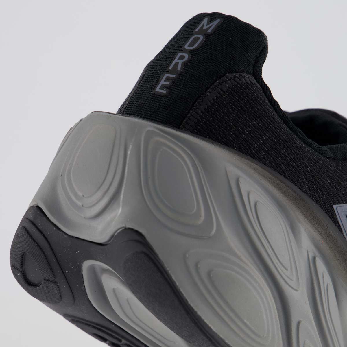 Tênis New Balance Fresh Foam X More V5 Preto 6