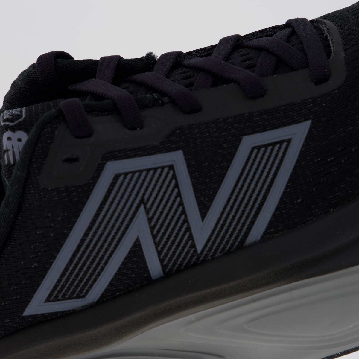 Tênis New Balance Fresh Foam X More V5 Preto 7