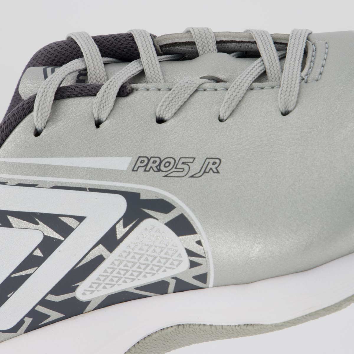 Chuteira Umbro Pro 5 Futsal Juvenil Cinza Cinza 7