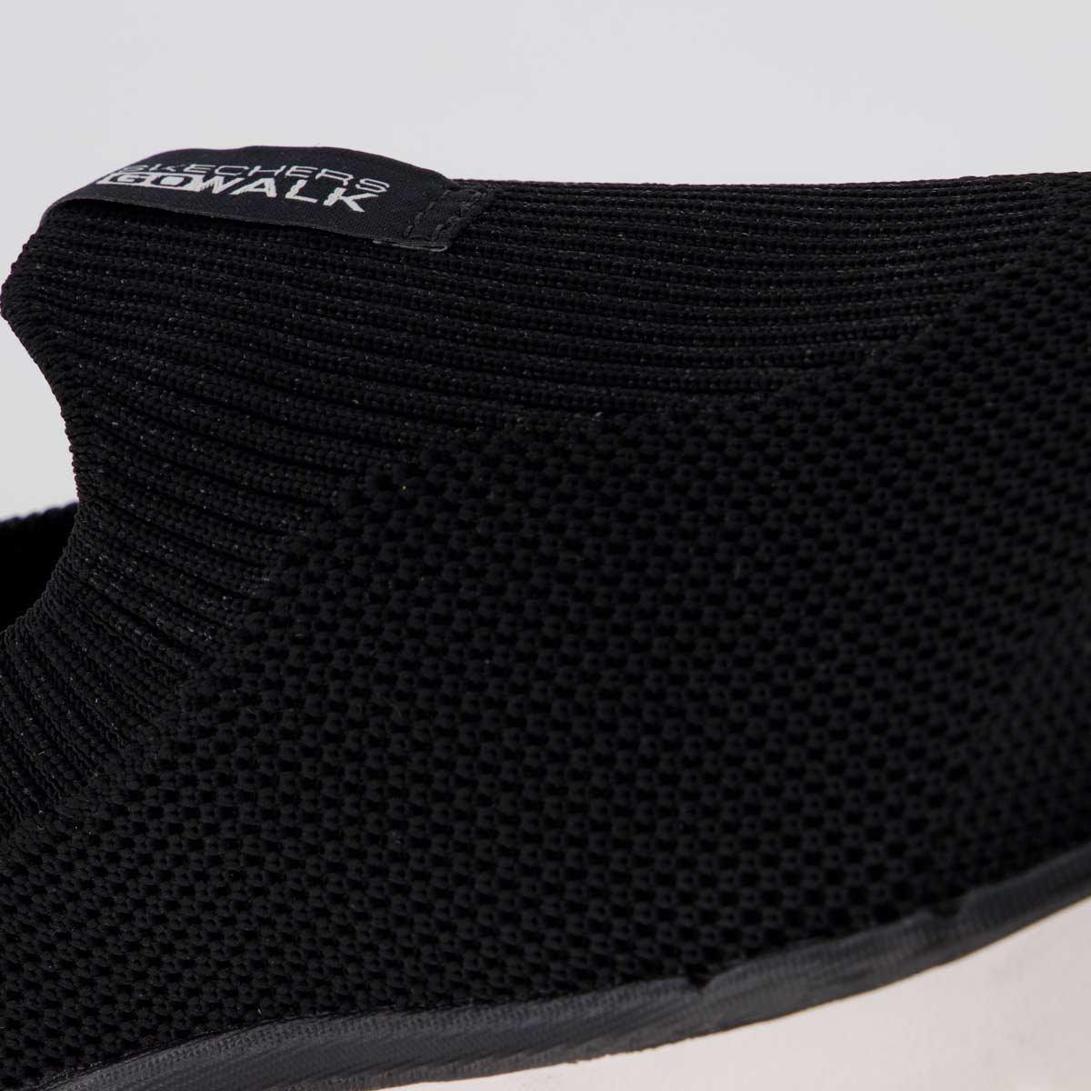 Tênis Skechers Go Walk 6 Vibrant Feminino Preto e Branco Preto/Branco 7