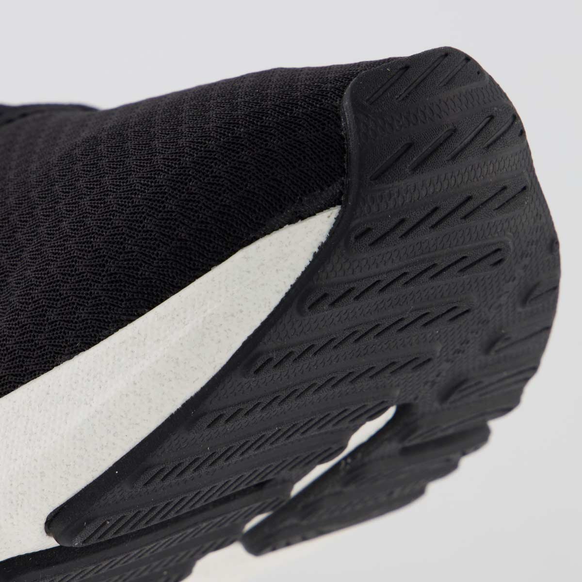 Tênis Under Armour Charged Great Preto Preto 8