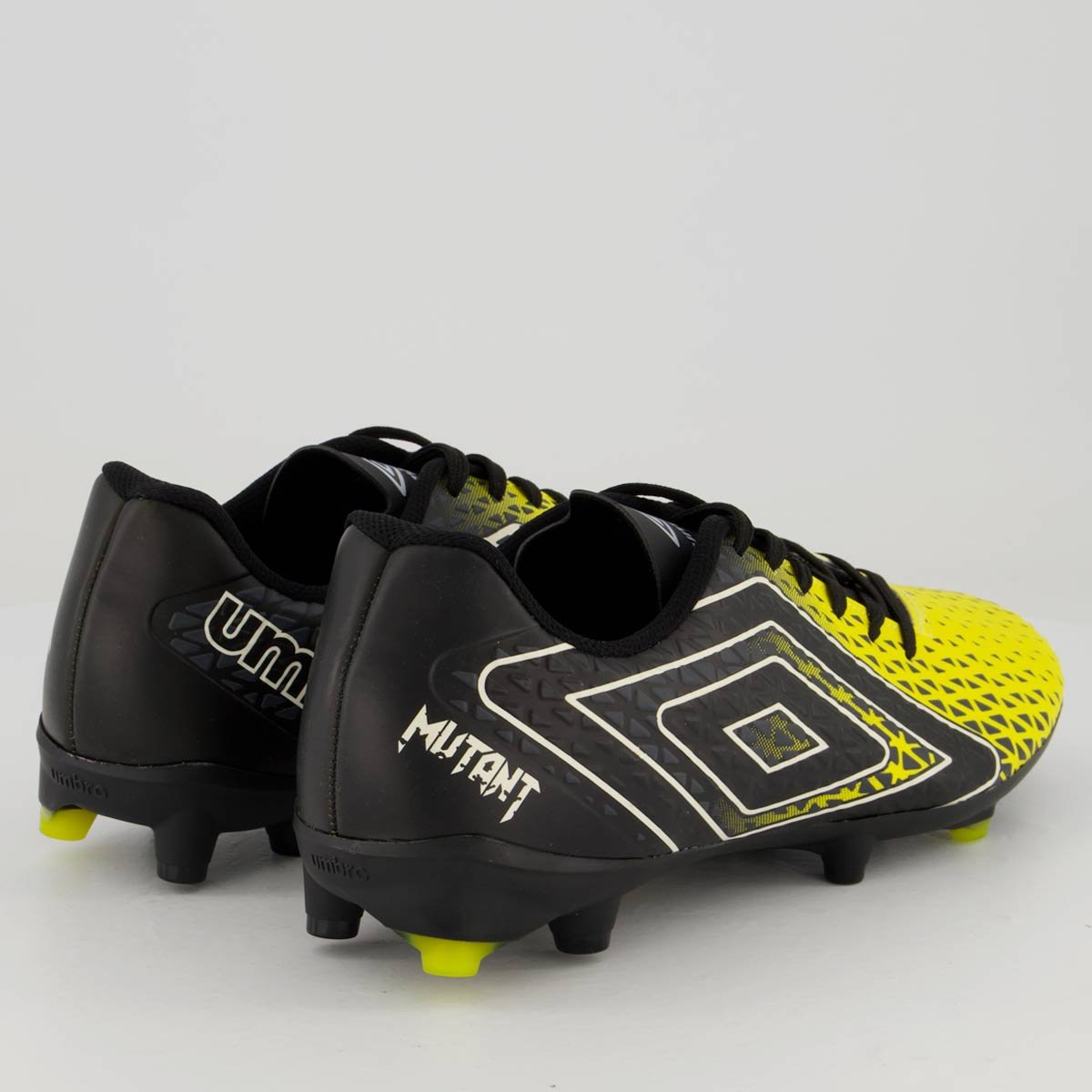 Chuteira Umbro Mutant Campo Preta e Amarela Preto/Amarelo 3