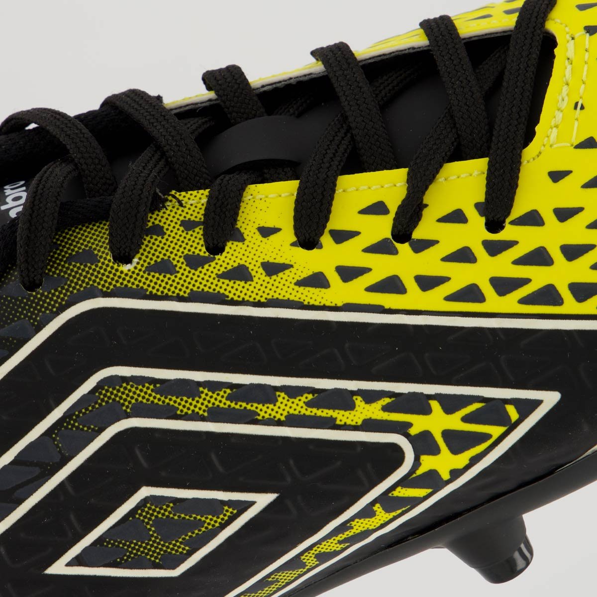 Chuteira Umbro Mutant Campo Preta e Amarela Preto/Amarelo 7