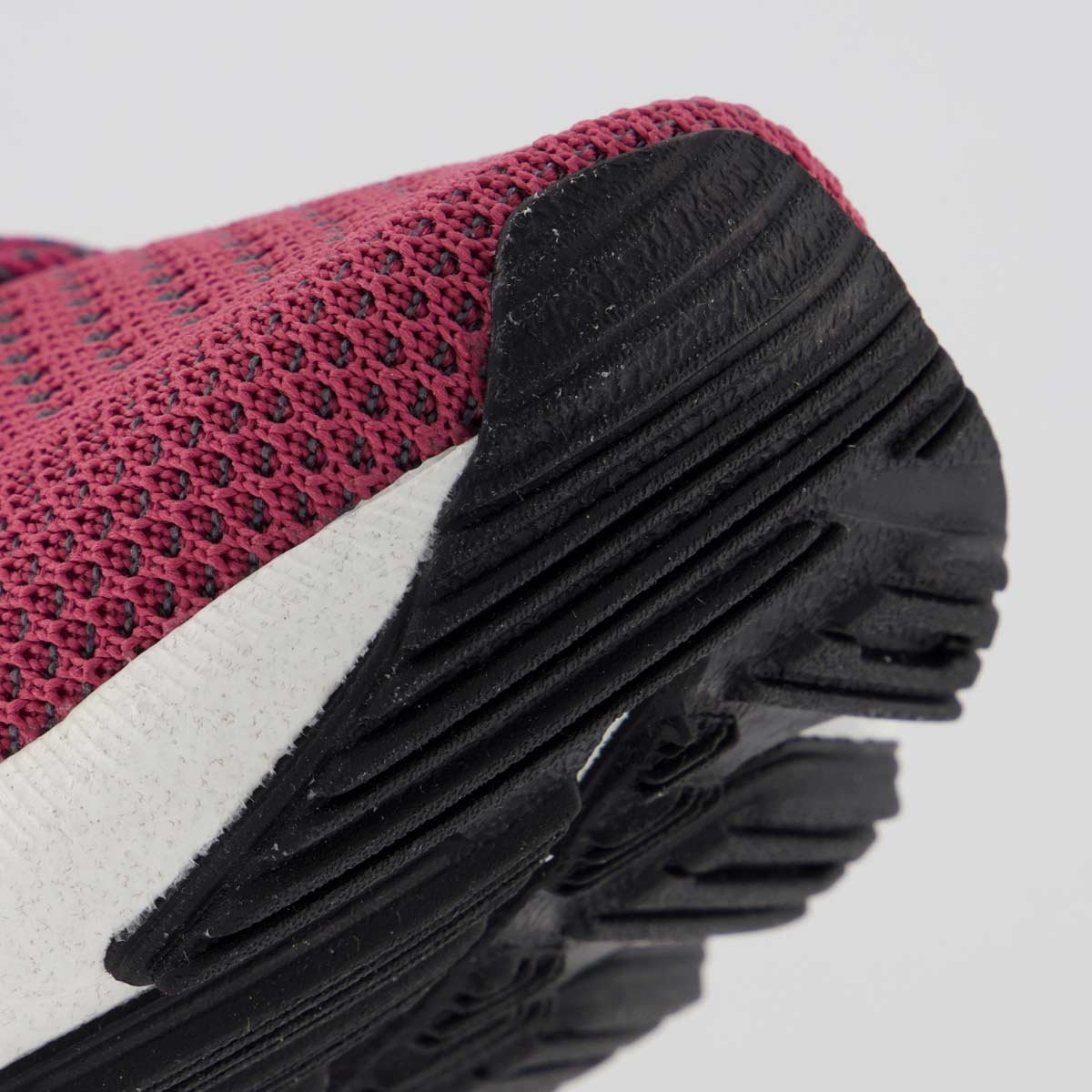 Tênis Under Armour Charged Quicker Feminino Bordô Vermelho 8