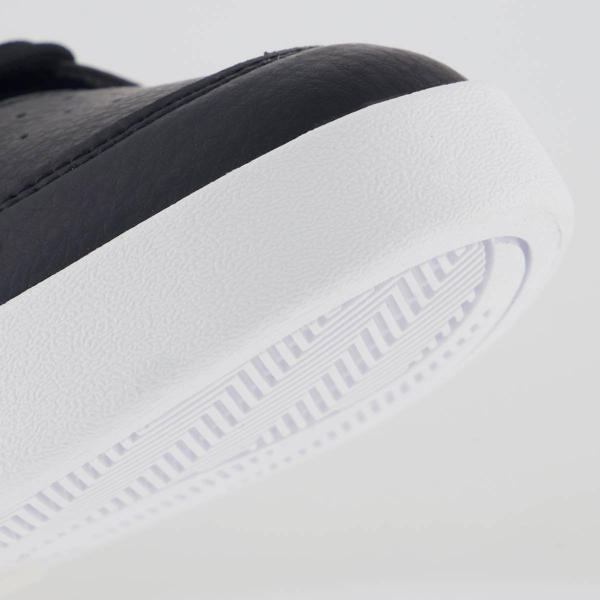 Tênis Puma Shuffle Preto e Branco Preto/Branco 8