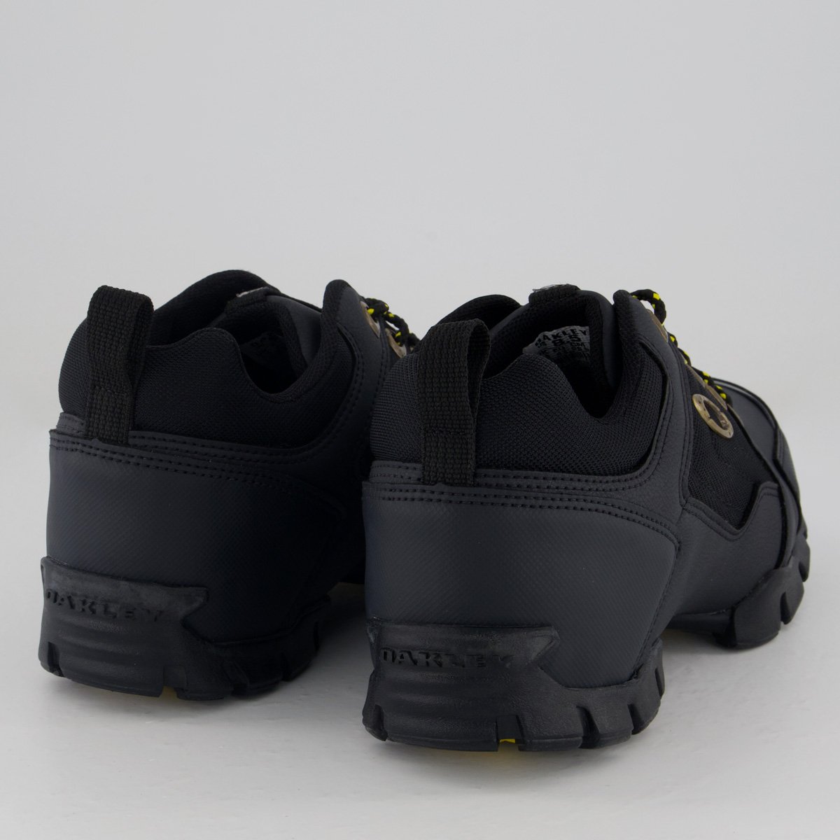 Tênis Oakley Halftrack Low II Preto e Dourado Preto/Dourado 3