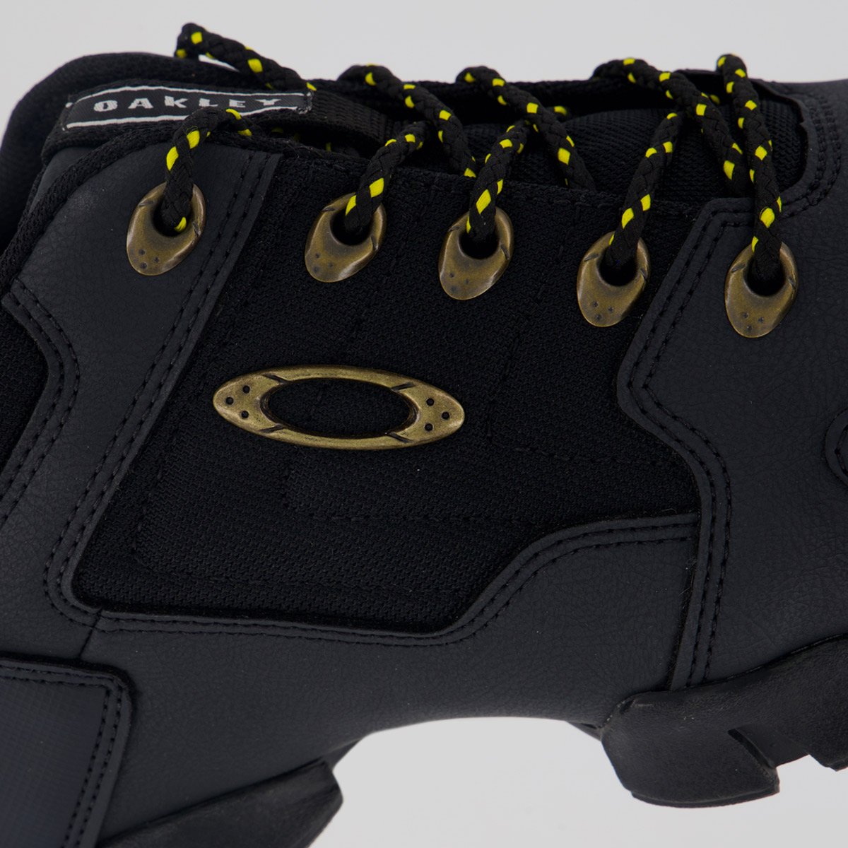 Tênis Oakley Halftrack Low II Preto e Dourado Preto/Dourado 7