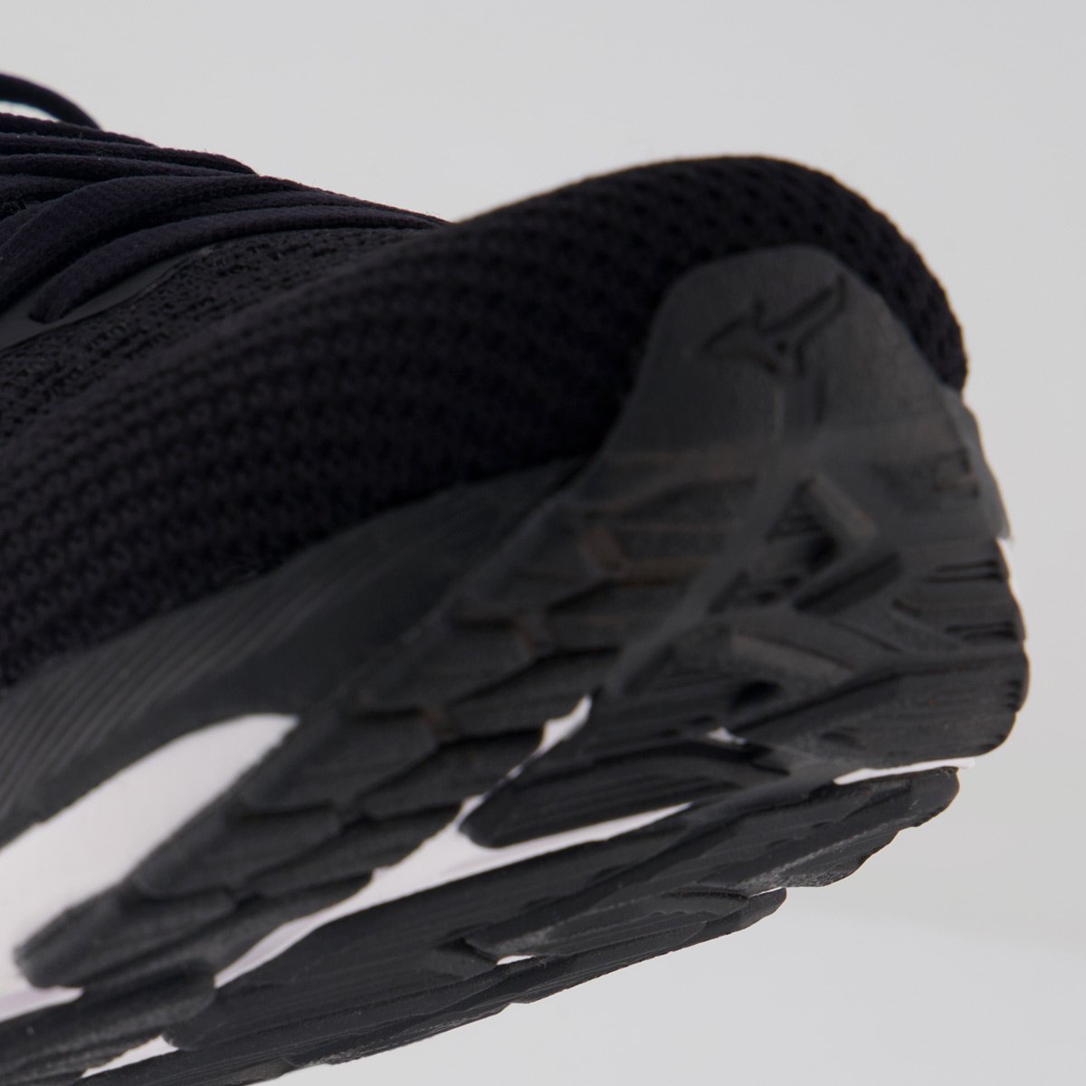 Tênis Mizuno Wave Endeavor 2 Preto e Marinho Preto/Marinho 8