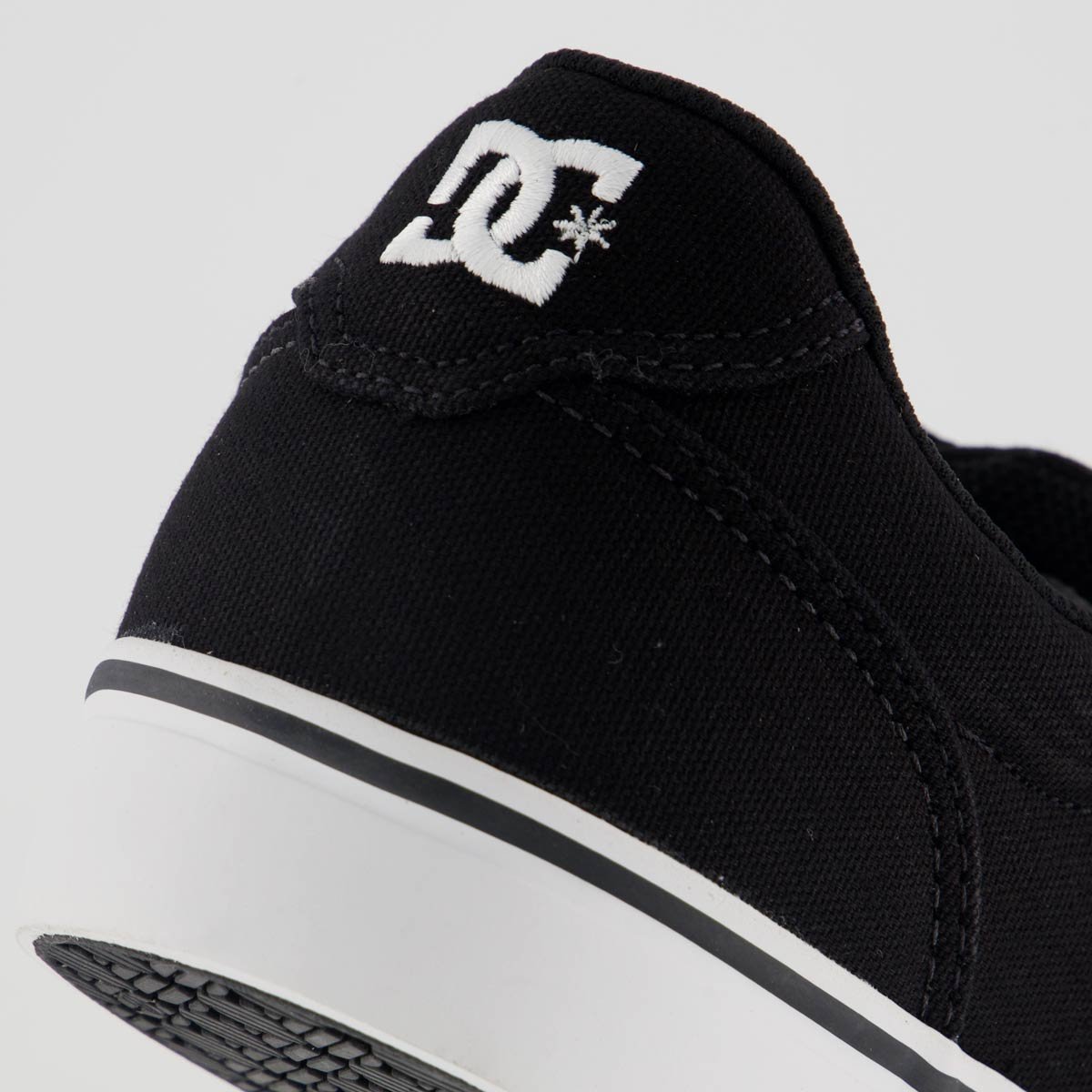 Tênis DC Anvil TX LA TN Preto e Branco Preto/Branco 6