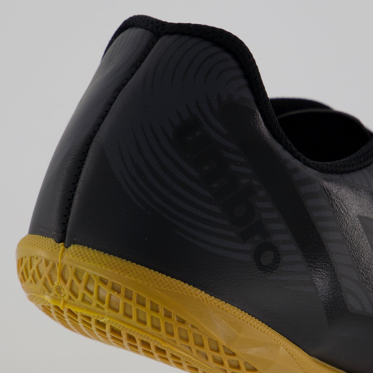 Chuteira Umbro Orbit Futsal Preta e Marrom Preto/Marrom 6