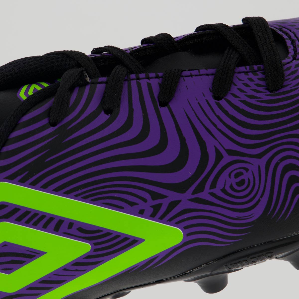 Chuteira Umbro Orbit Campo Juvenil Preta e Verde Preto/Verde 7