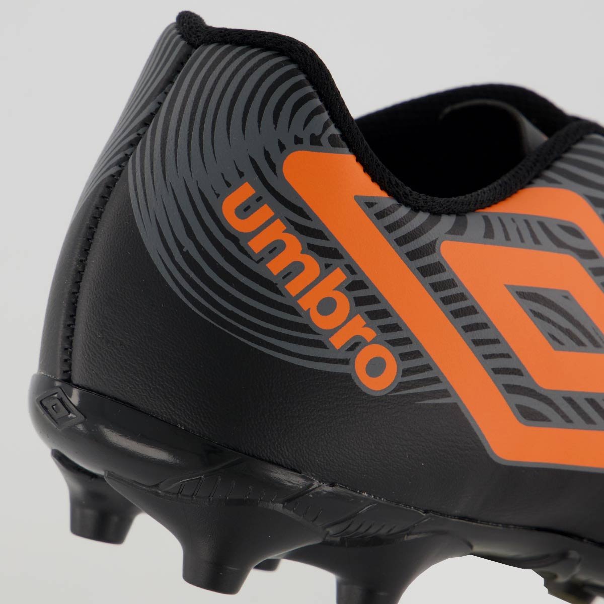 Chuteira Umbro Orbit Campo Juvenil Preta e Laranja Preto/Laranja 6