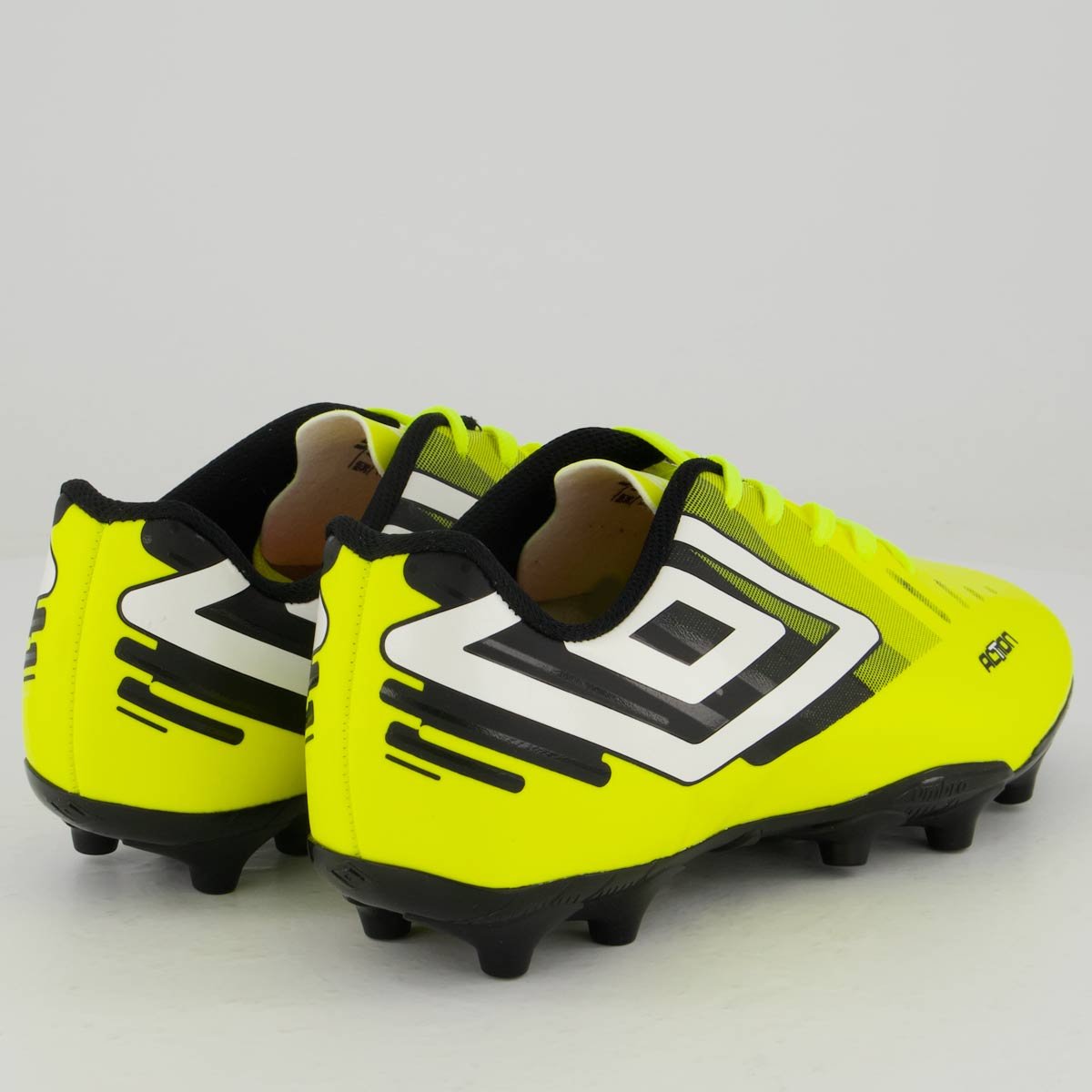 Chuteira Umbro Action Campo Juvenil Verde Verde 3