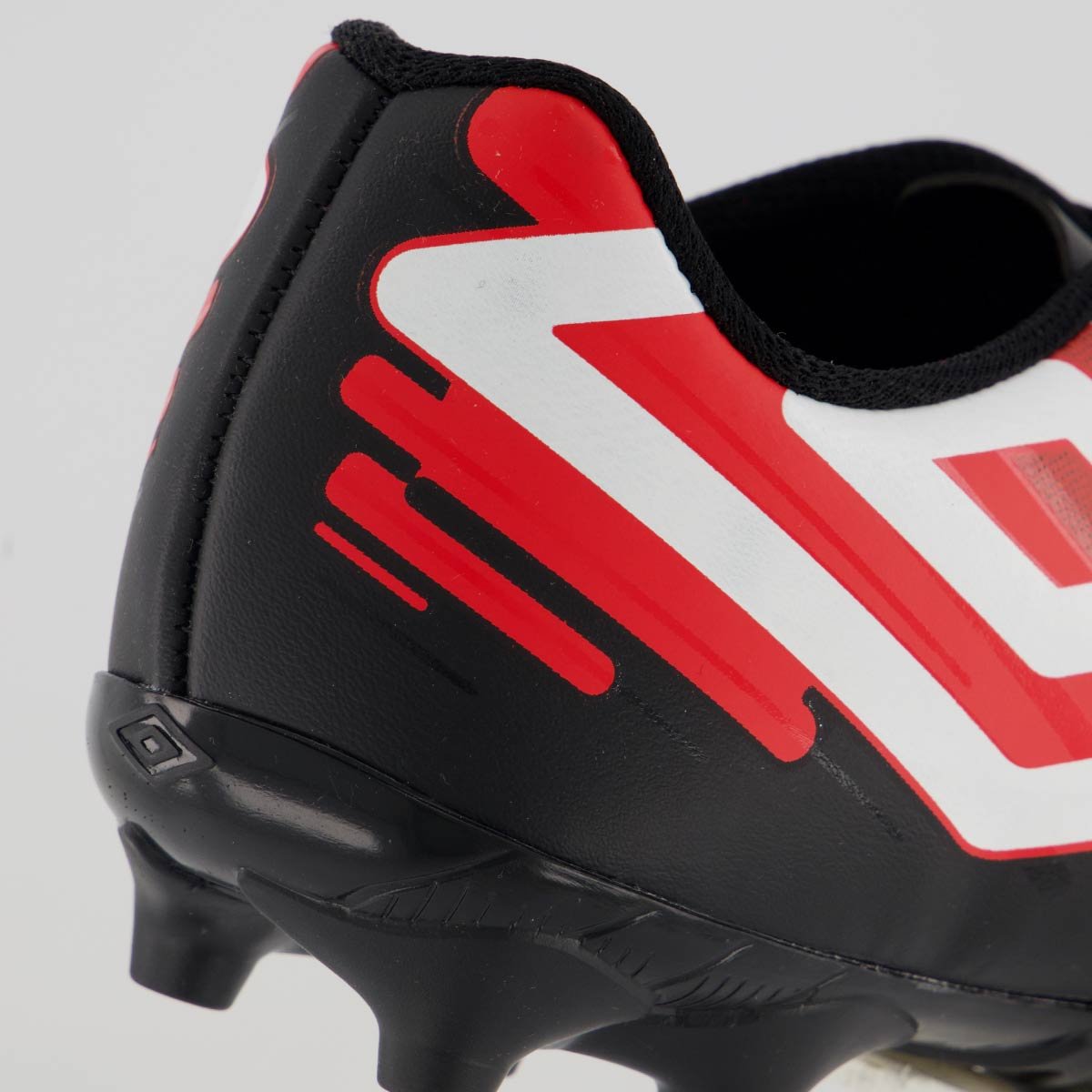 Chuteira Umbro Action Campo Juvenil Preta Preto 6
