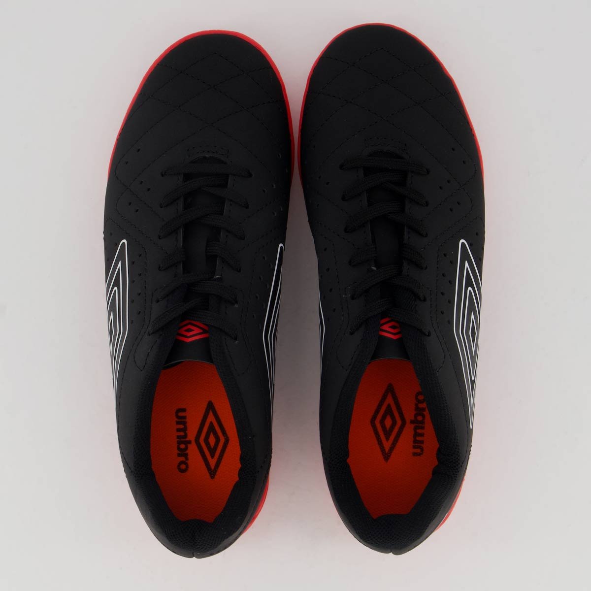 Chuteira Umbro Neo Striker Society Preta e Vermelha Preto/Vermelho 4