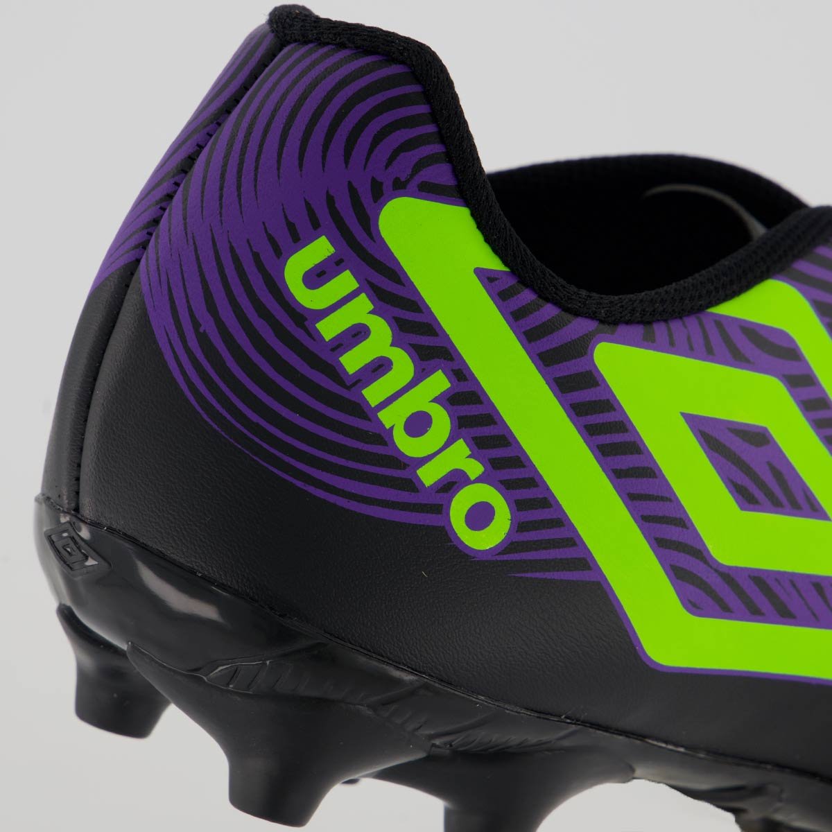Chuteira Umbro Orbit Campo Preta e Verde Preto/Verde 6