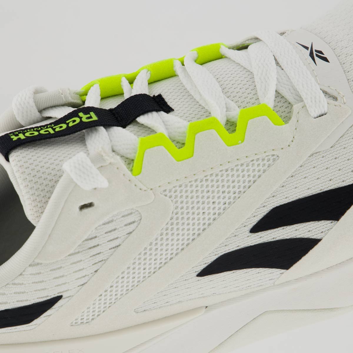 Tênis Reebok Nanoflex TR V2 Cinza Claro Cinza Claro 7