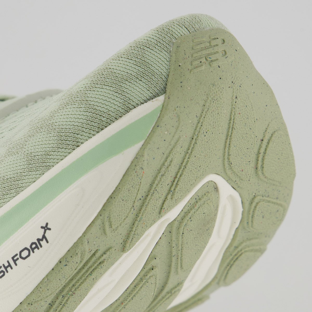 Tênis New Balance Fresh Foam X1080 V14 Feminino Verde Verde 8