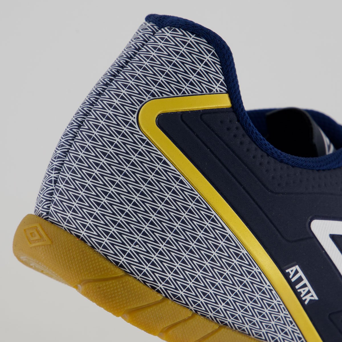 Chuteira Umbro Attak Eternal Futsal Marinho e Bran Marinho/Branco 6