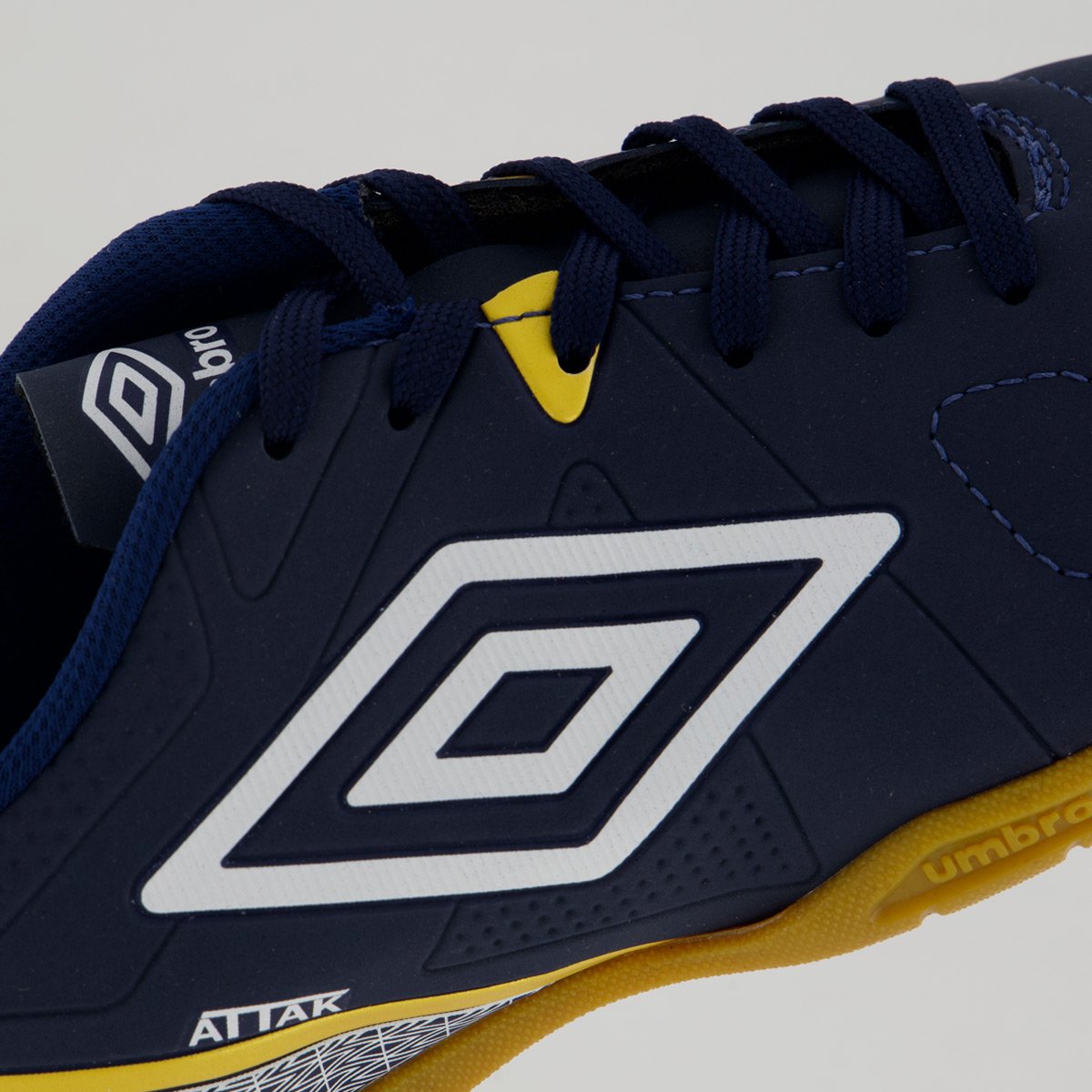 Chuteira Umbro Attak Eternal Futsal Marinho e Bran Marinho/Branco 7