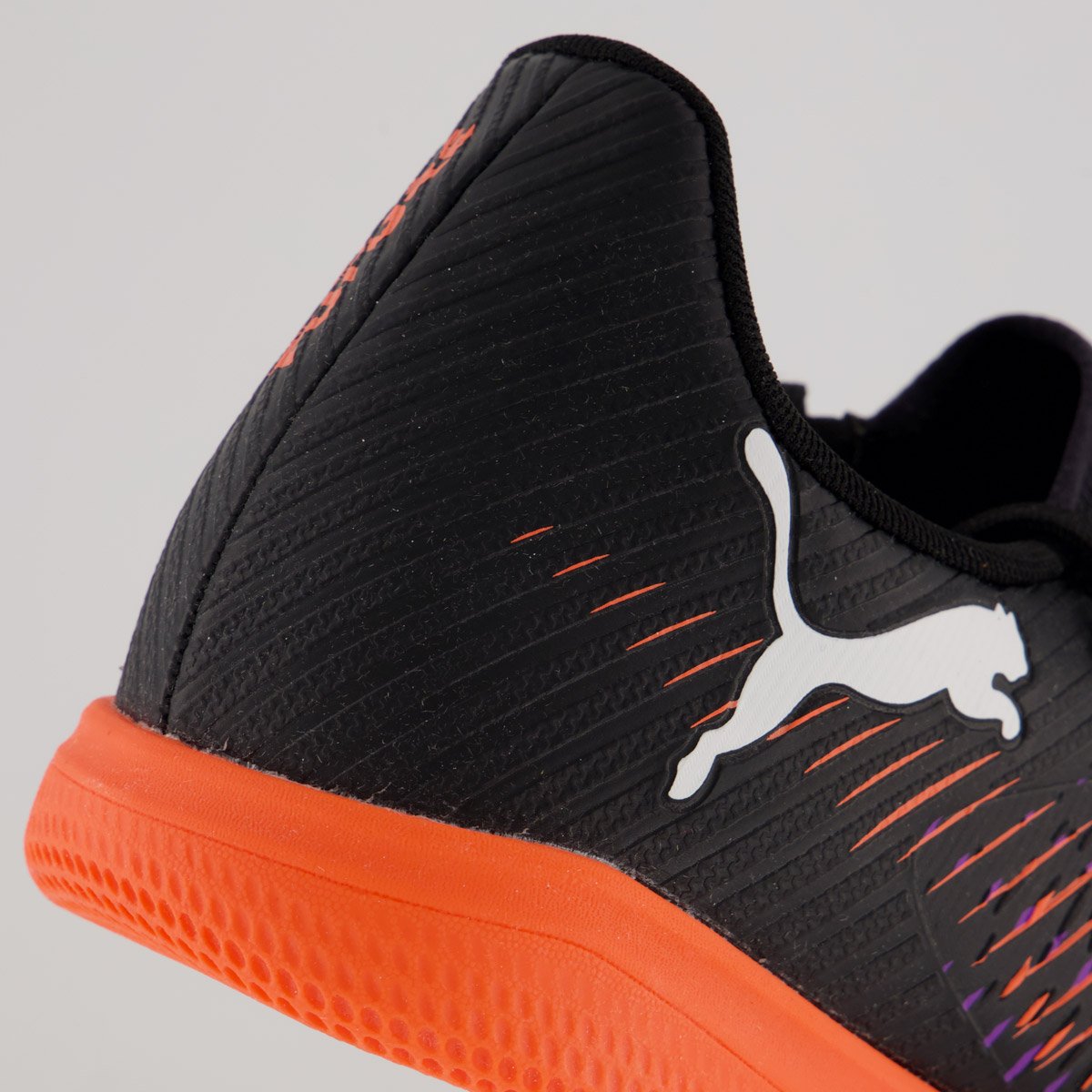Chuteira Puma Future 8 Neymar Play IT Futsal Preta e Laranja Preto/Laranja 6