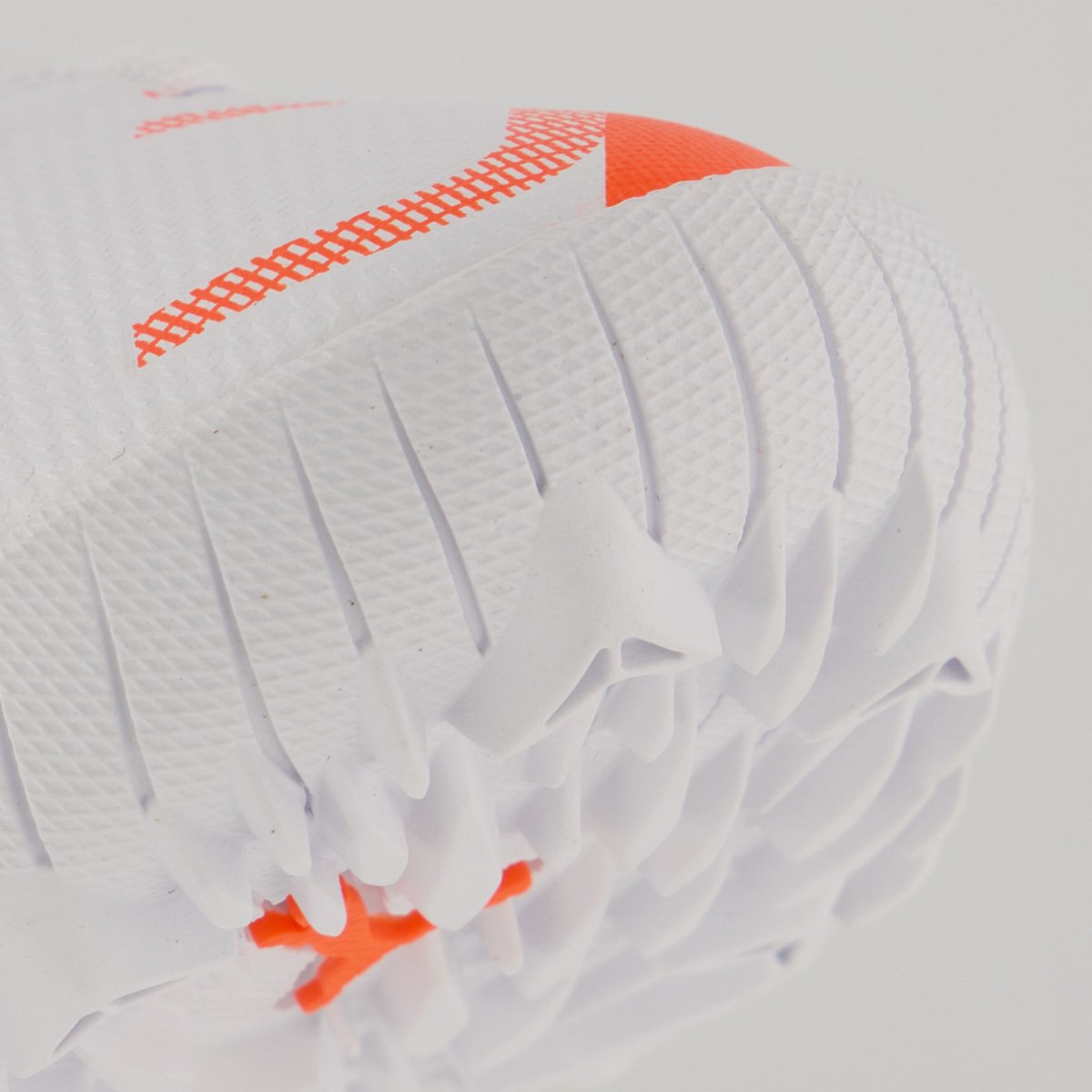 Chuteira Puma Ultra 5 Match TT + Mid Society Juvenil Branca e Vermelha Branco/Vermelho 8