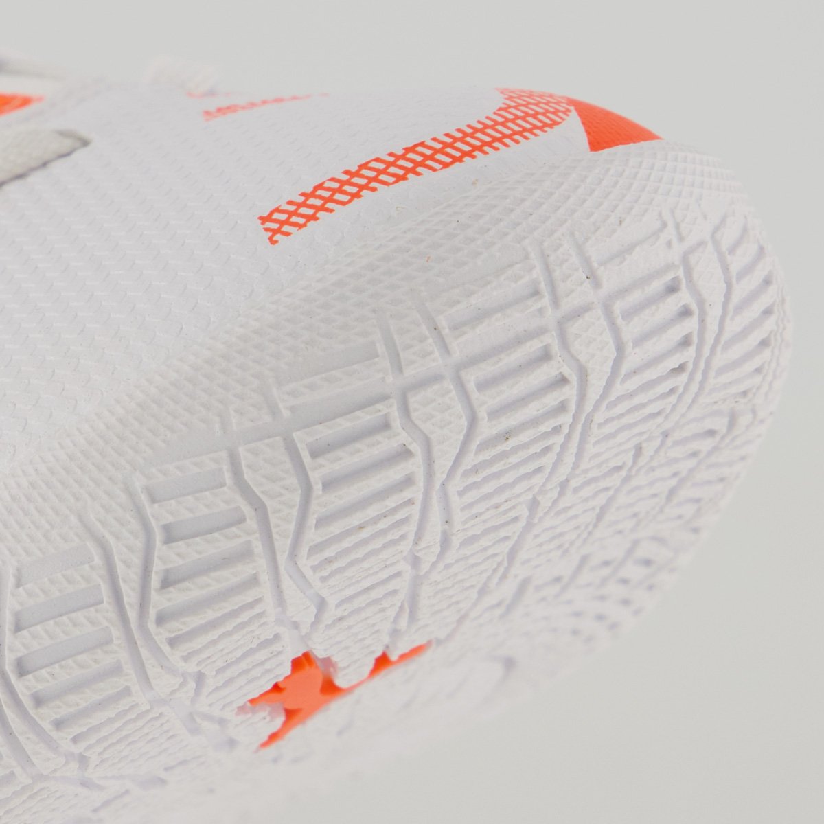Chuteira Puma Ultra 5 Match IT + Mid Futsal Juvenil Branca Branco 8