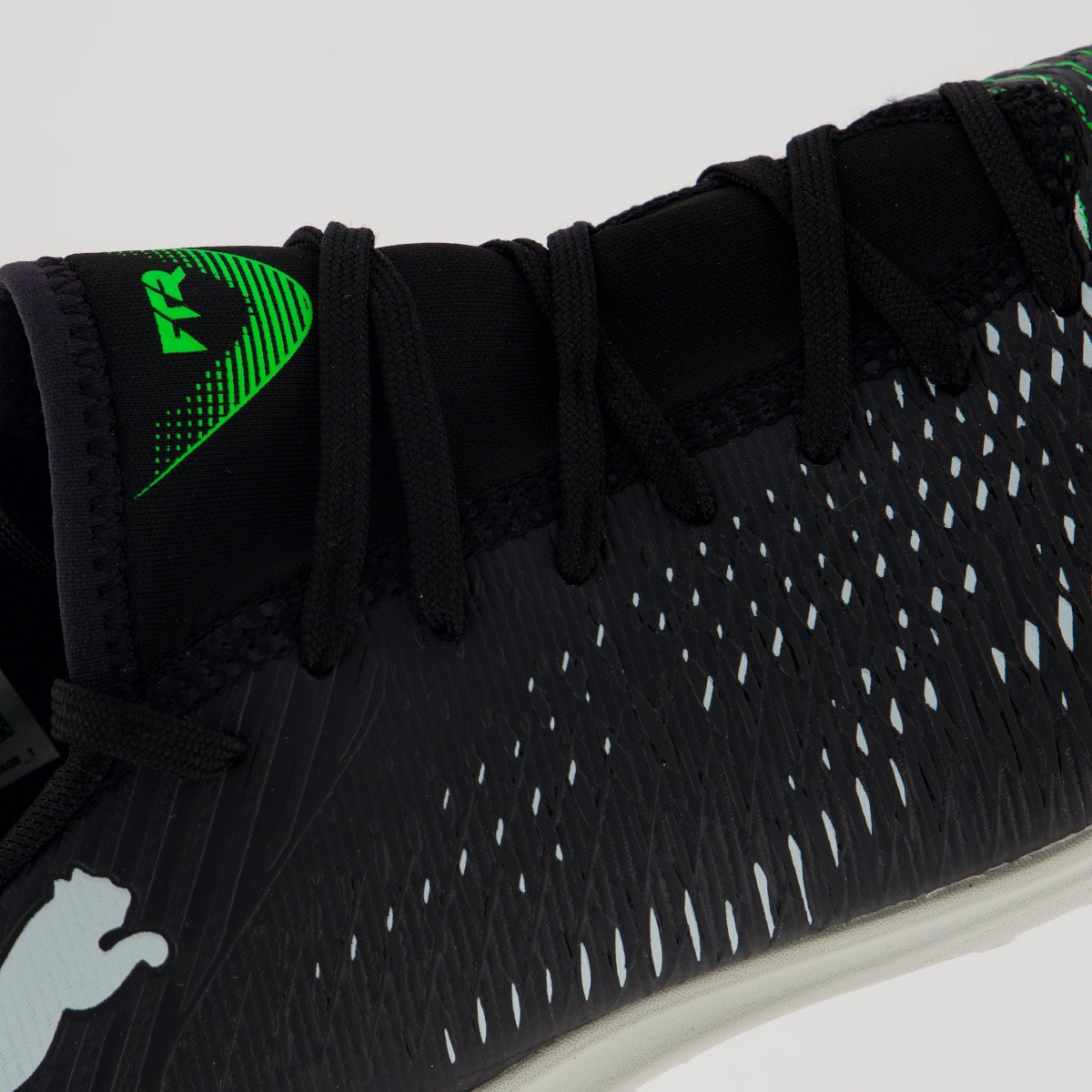 Chuteira Puma Future 8 Play TT Society Preta e Cinza Preto/Cinza 7