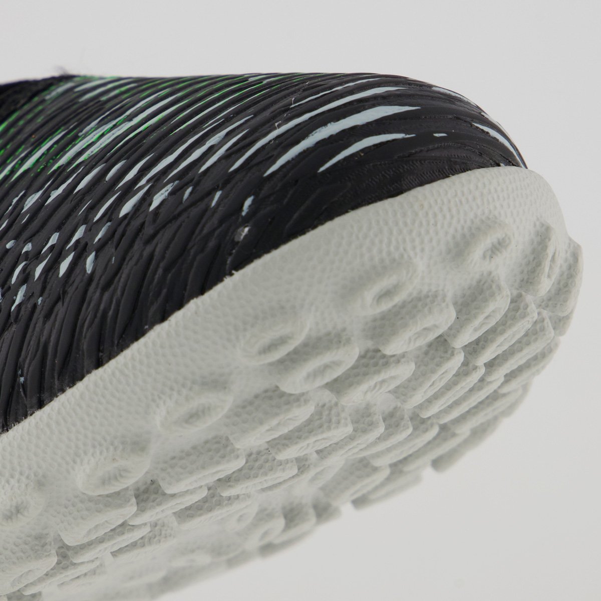 Chuteira Puma Future 8 Play TT Society Preta e Cinza Preto/Cinza 8