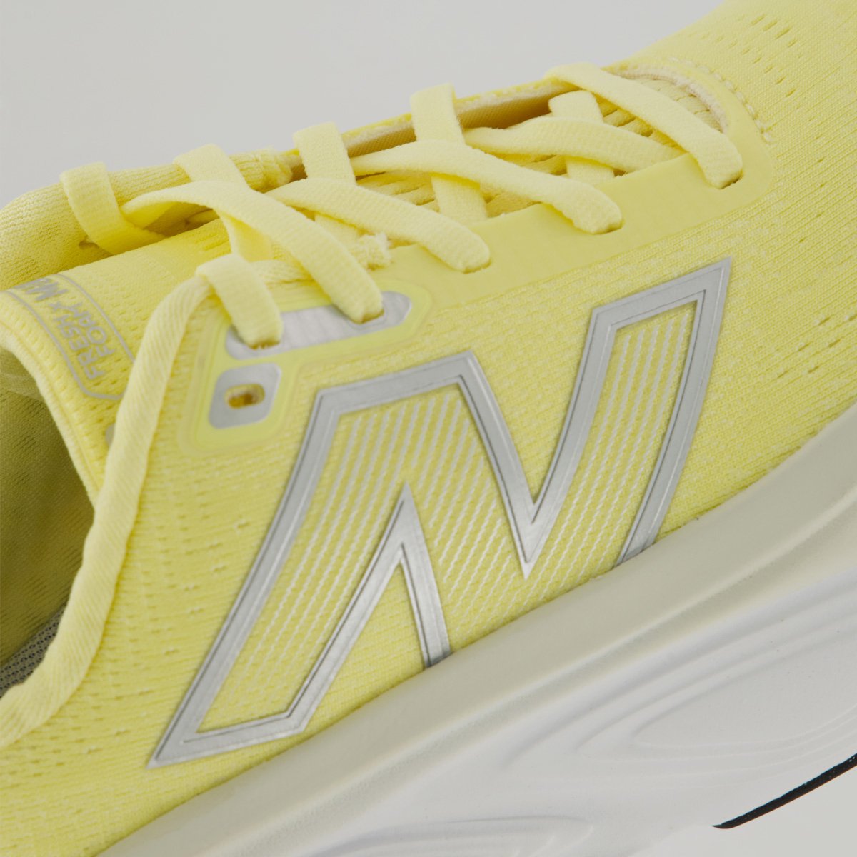Tênis New Balance Fresh Foam X More V5 Feminino Amarelo Amarelo 7