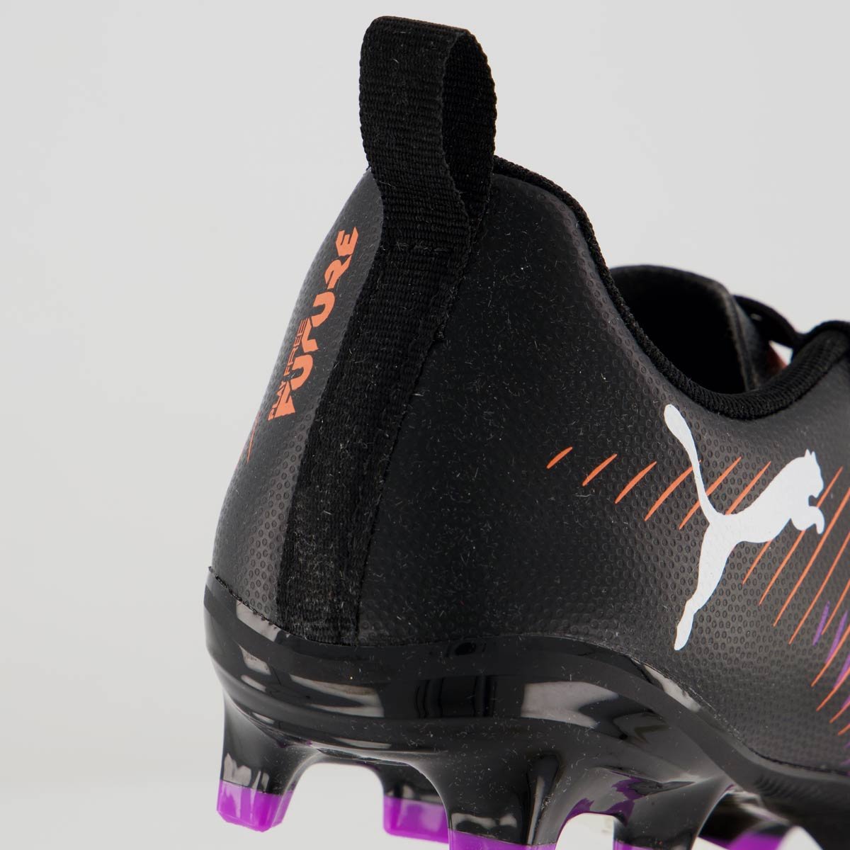 Chuteira Puma Future 8 Play FG/AG Juvenil Campo Preta e Laranja Preto/Laranja 6
